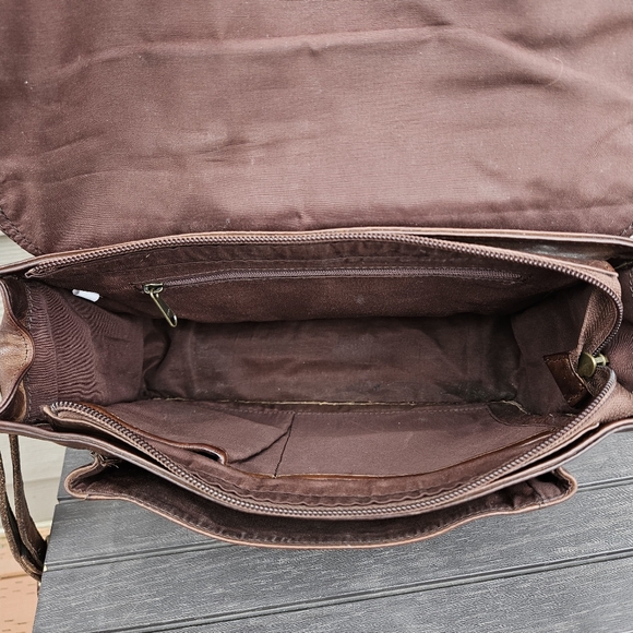 Vintage Brown Leather Crossbody Purse Flap Over Messenger Bag Made in India - Picture 11 of 16